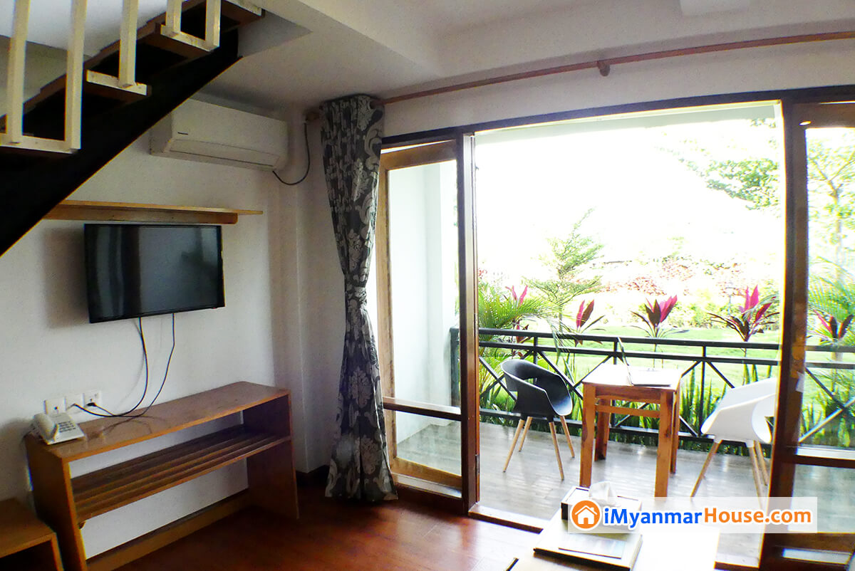 ေညာင္ေရႊရွိ ဂရန္အမည္ေပါက္ Oak Land Villas