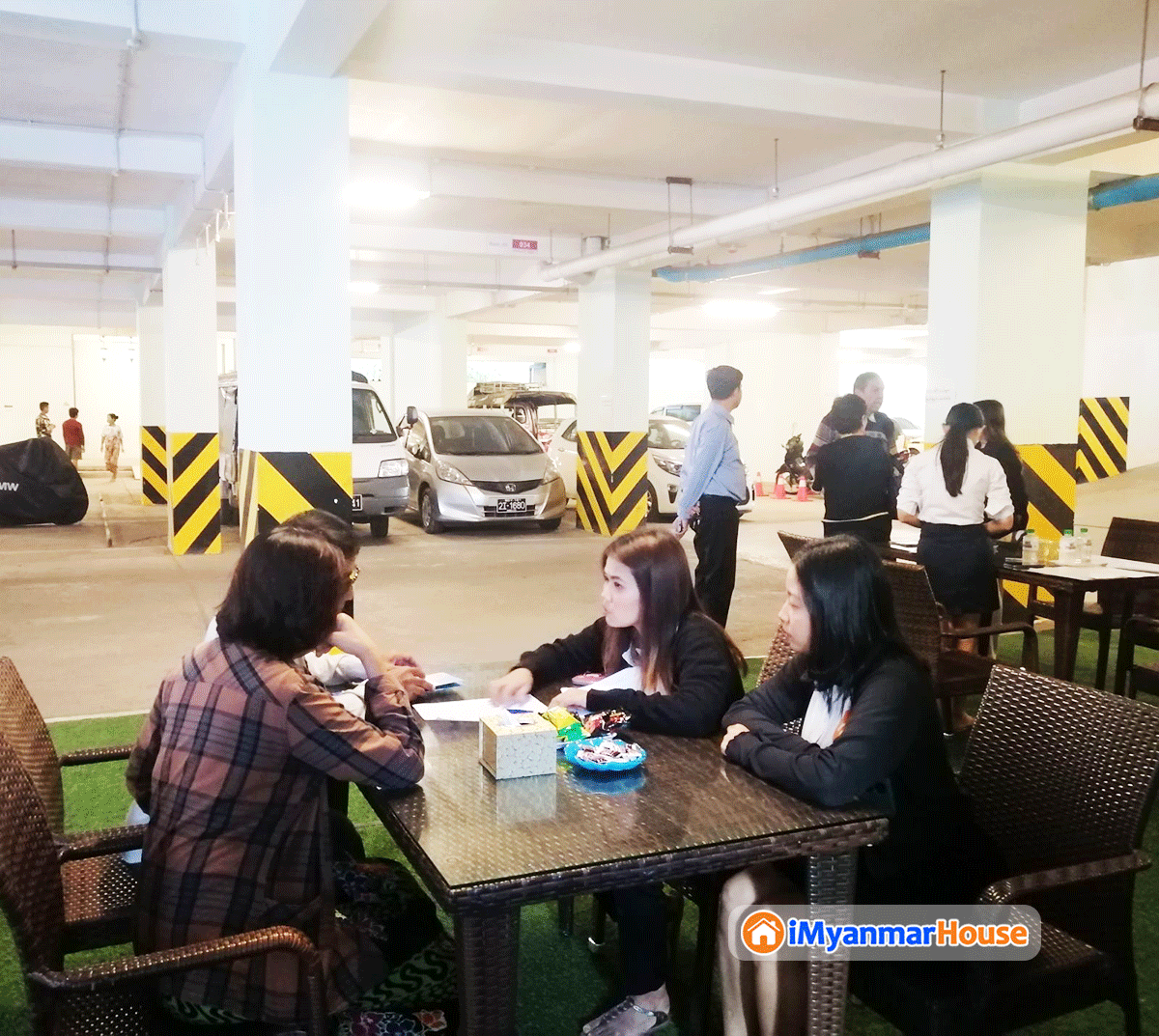 မန္တလေးမြို့လယ်က (ဈေးသင့်) Asahi Condo အထူးပရိုမိုးရှင်းအရောင်းပြပွဲ ကျင်းပပြုလုပ်ခဲ့