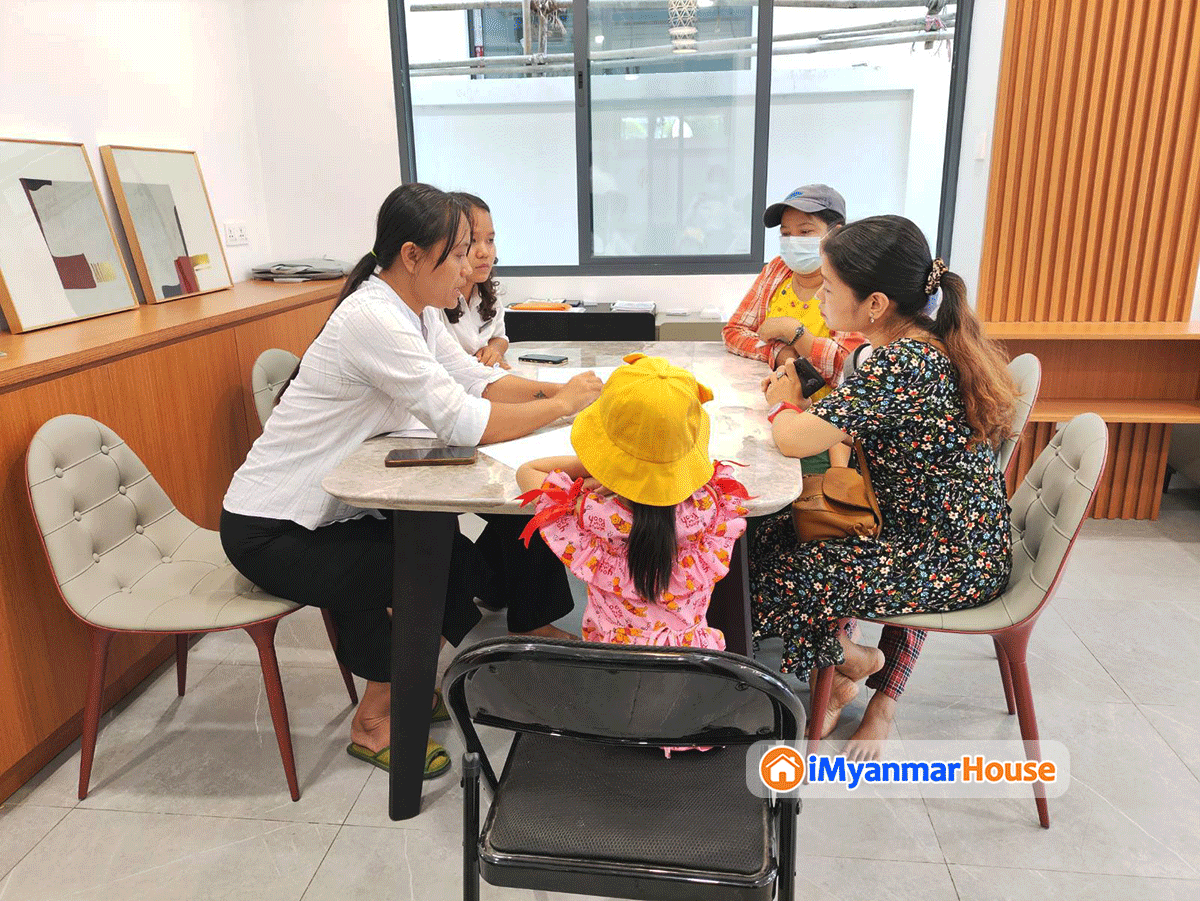 ဘဏ်ဖြင့်ချိတ်ဆက်ပြီး (၂၅) နှစ်အရစ်ကျဖြင့်ဝယ်ယူနိုင်သည့် Shwe Wutt Hmone Housing လုံးချင်းအိမ်ရာများကို အရောင်းပြပွဲပြုလုပ်ရောင်းချပေးခဲ့